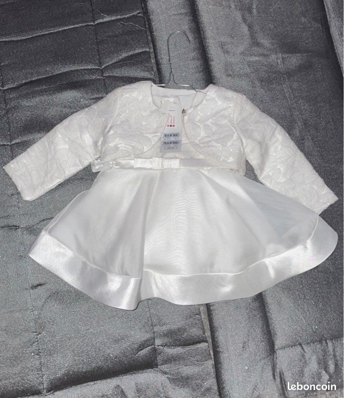 Robe de cérémonie bébé 6 mois (image 5)