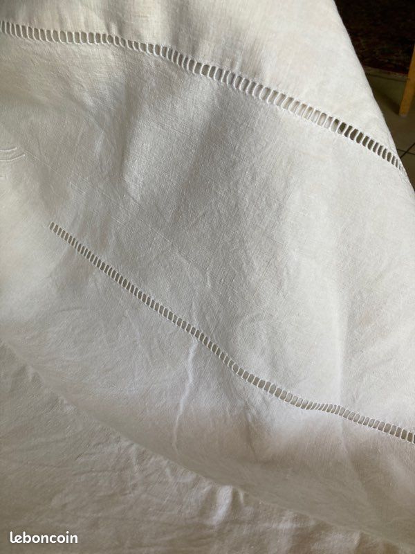 Drap brodé 205 x 280 monogramme AP (image 5)