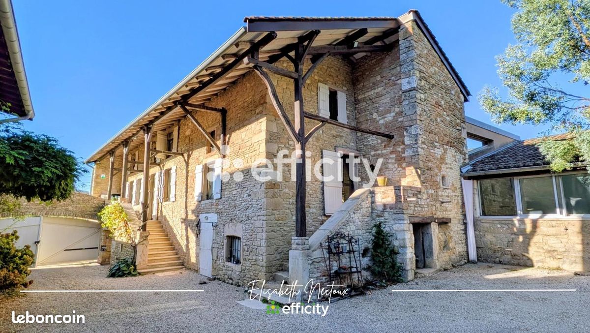 Maison 14 pièces 283 m² · à Verzé · 283 m² · 640 000 €