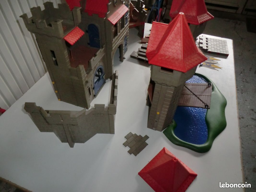 PLAYMOBIL 3268 GRAND Château Fort royal du Lion Avec chevaliers et Roi et Reine EUR 110,00 - FR