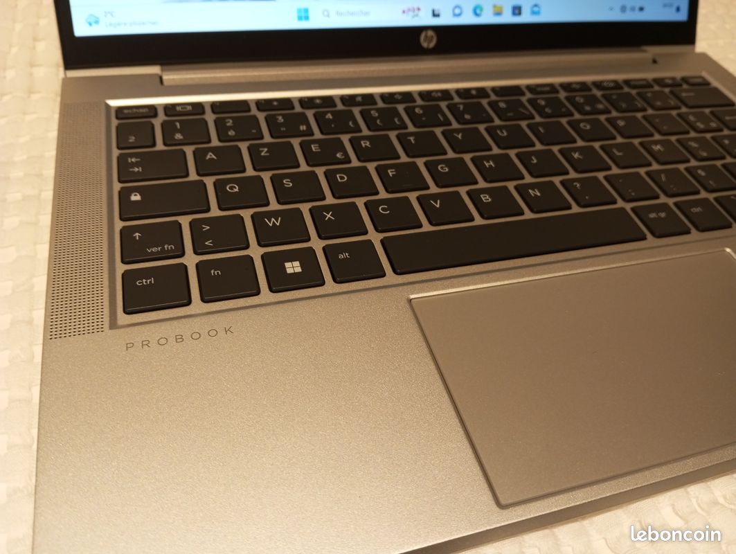 HP Probook 635 Aéro G8 en parfait état (image 2)