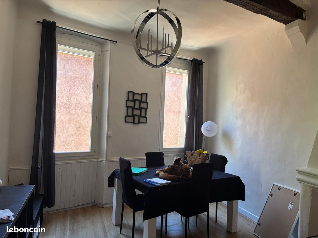 Appartement 1 pièce 33 m² · à Roquevaire · 33 m² · 560 €