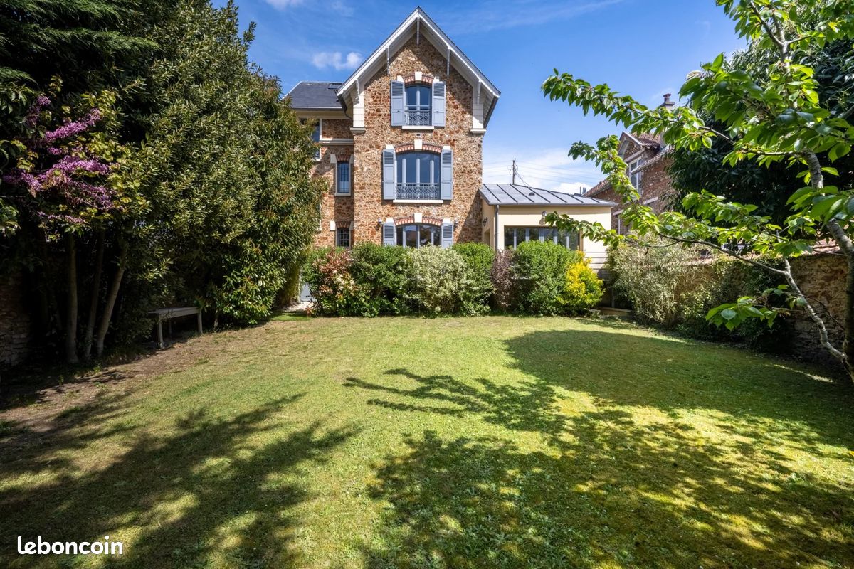 Maison 10 pièces 190 m² · à Le Chesnay-Rocquencourt · 190 m² · 2 195 000 €