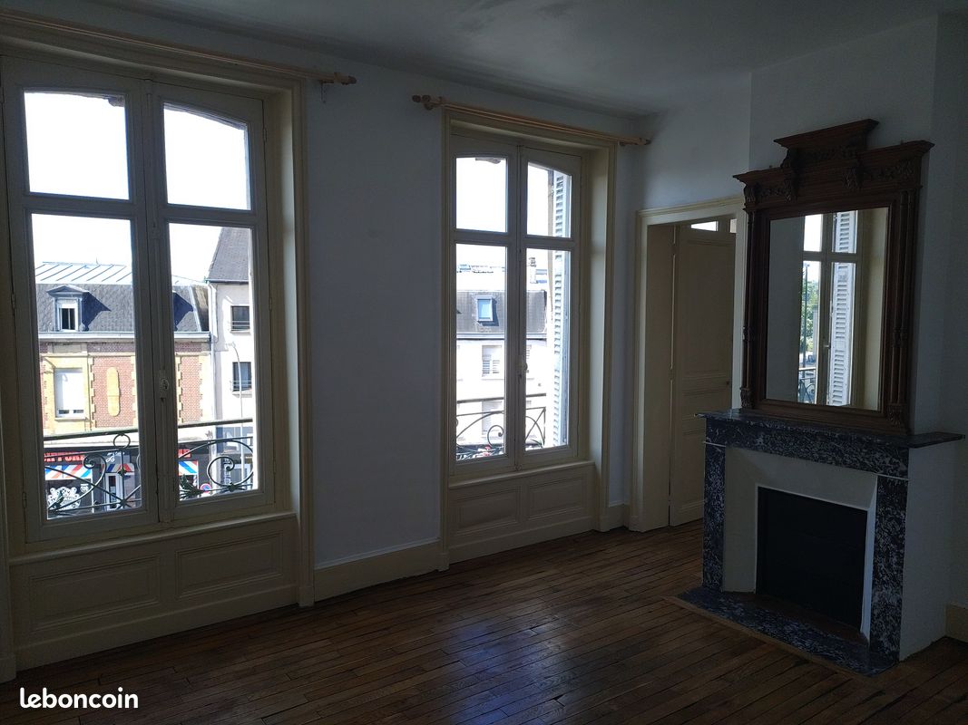 Appartement 6 pièces 130 m² · à Charleville-Mézières · 130 m² · 800 €/mois