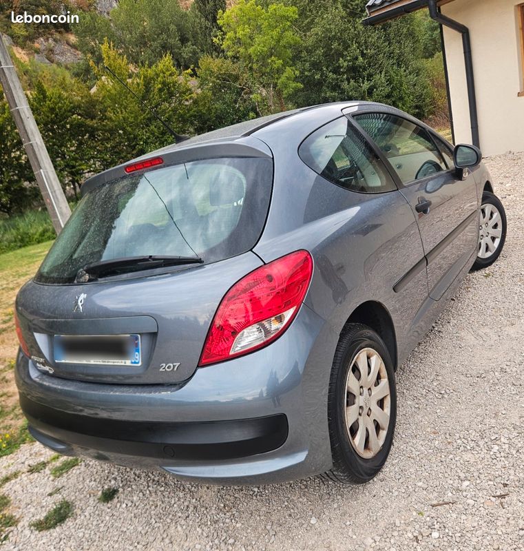 Peugeot 207 1.4 hdi 70cv (image 2)