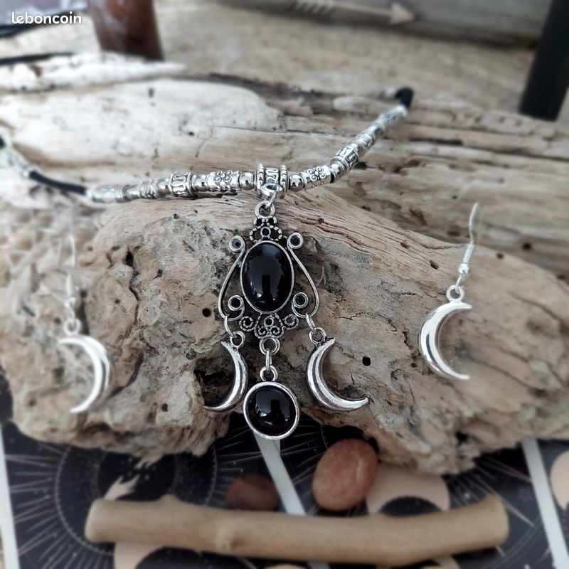 Parure boho mystique, triple lune obsidienne, sautoir noir multiperles (image 1)