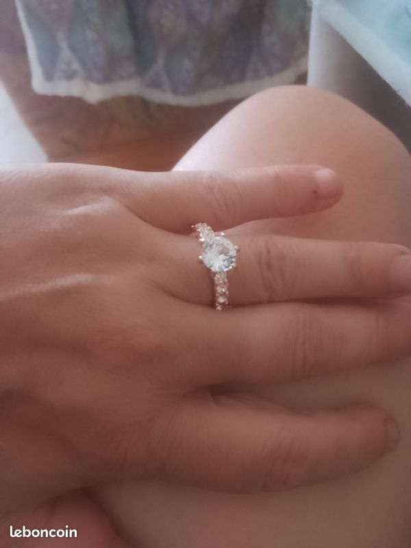 Bague en or rose (image 1)