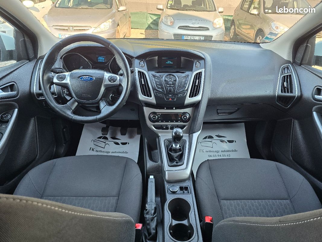 Ford Focus III Phase 1 diesel 1.6tdci 95ch année 2014 (image 9)