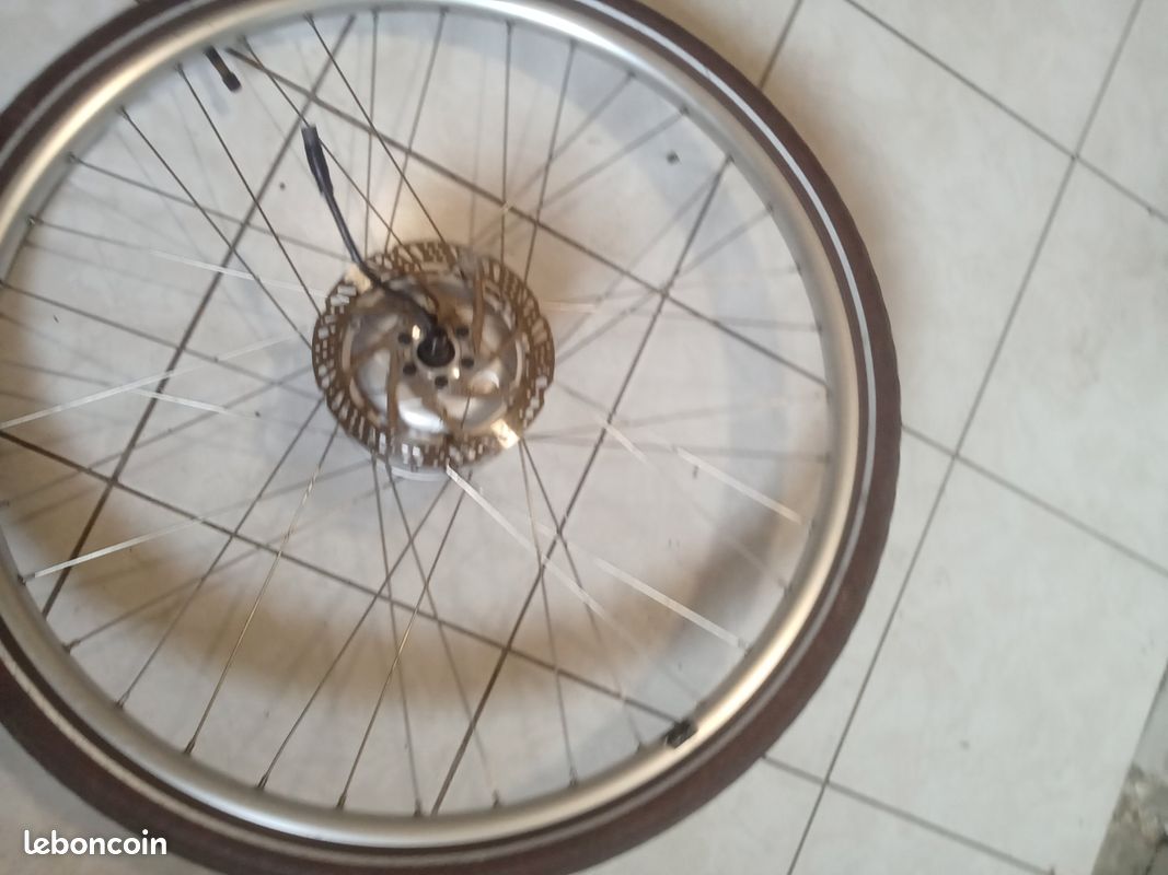 Roue velo avec moteur (image 1)