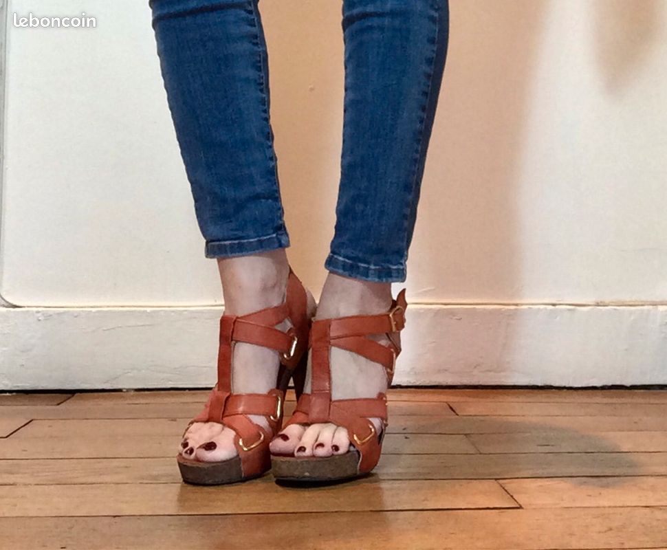 Chaussures ouvertes à talon (image 3)
