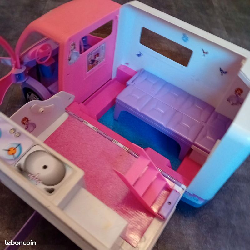 Camping car barbie (image 3)
