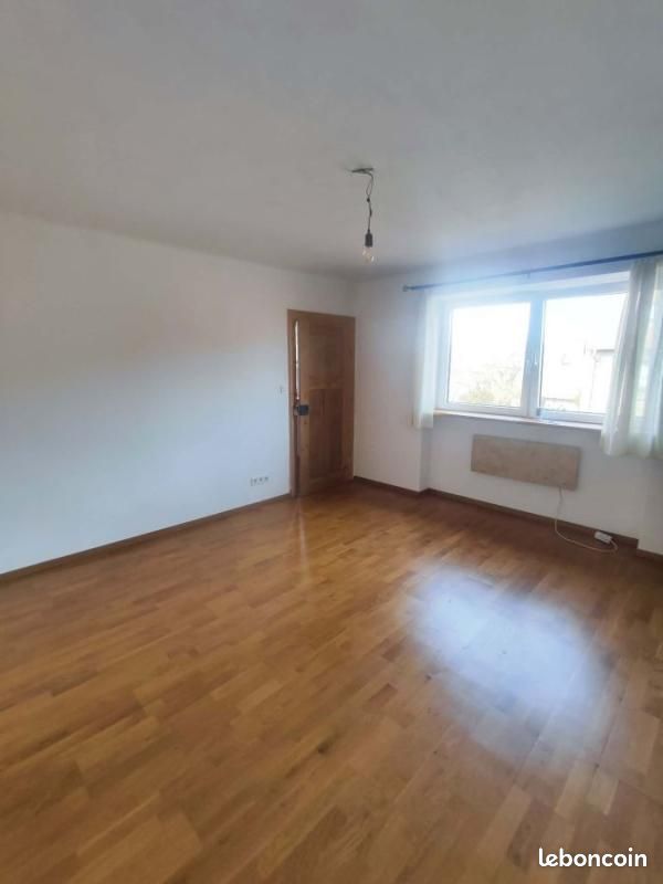 Maison 6 pièces 179 m² · à Rolbing · 179 m² · 294 000 €
