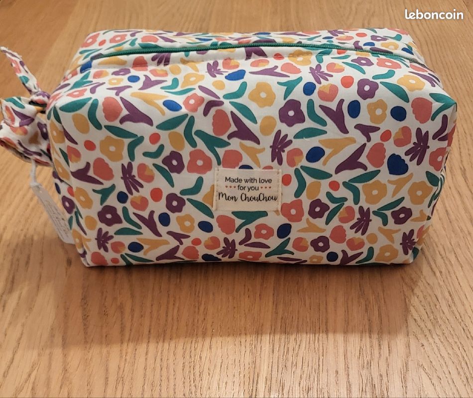 Trousse de toilette/maquillage (image 1)