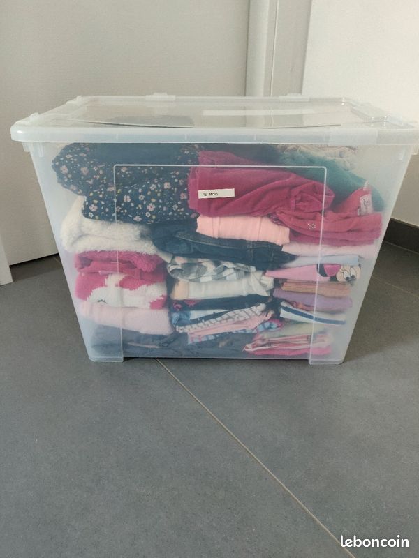Caisse vêtements fille 12 mois (image 1)