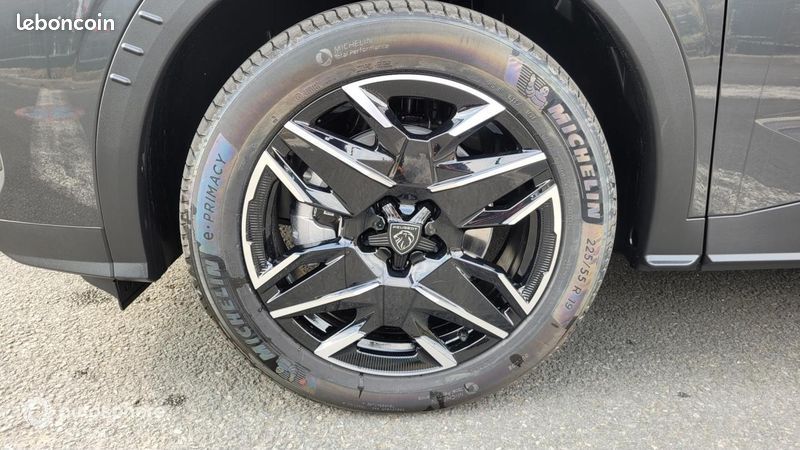 Peugeot 5008 Hybrid 145ch GT e-DCS6 (image 7)