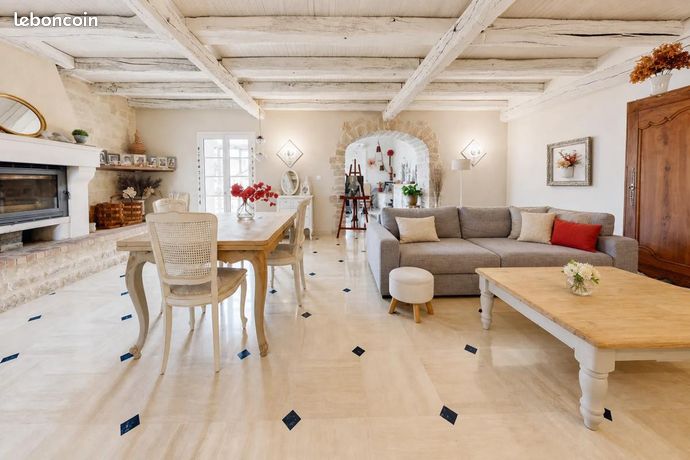 Maison 9 pièces 245 m²