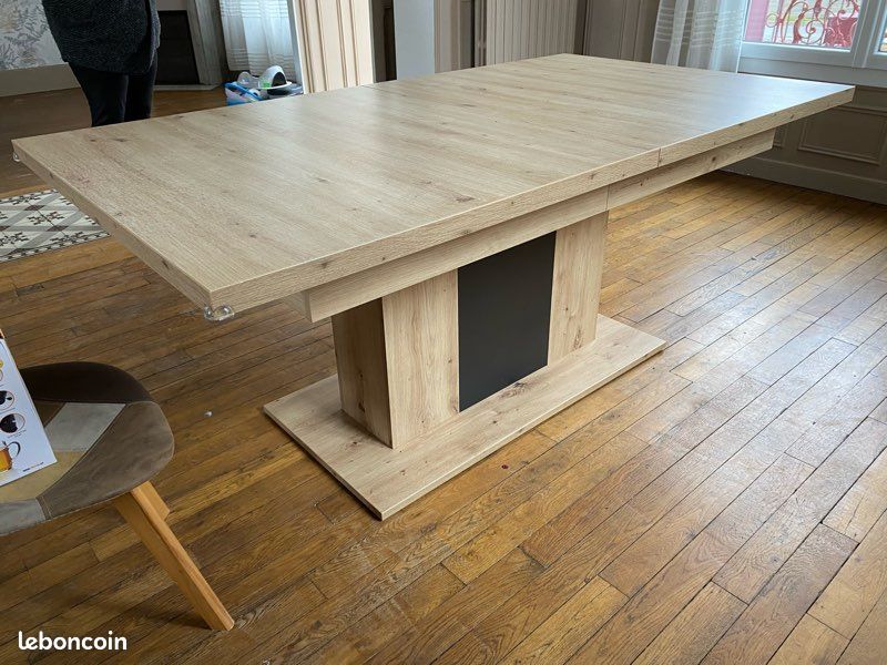 Table de Salle à manger (image 1)