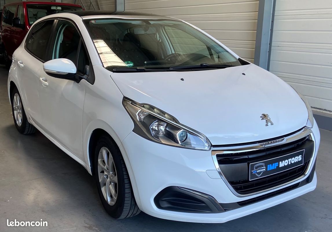 Peugeot 208 1.6 e-hdi 100 cv clim / gps / toit panoramique /radar de recul / PAIEMENT EN 3/4 FOIS SANS FRAIS garantie 3 mois (image 1)