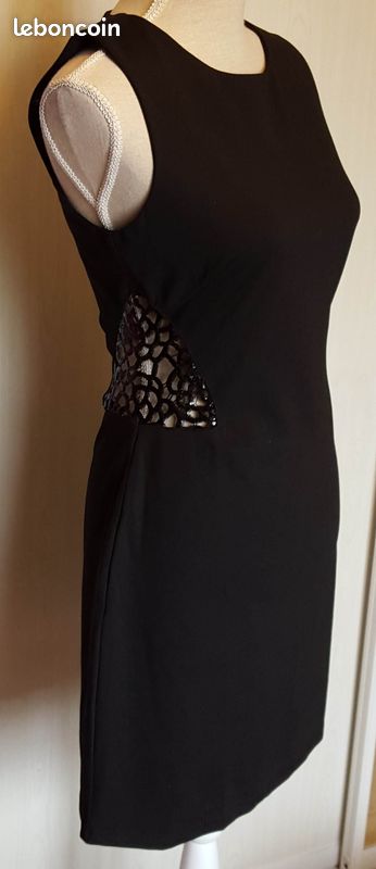 Robe A Côté Taille 1 - Couleur Marron - 100% Viscose - Neuve Sans étiquettes