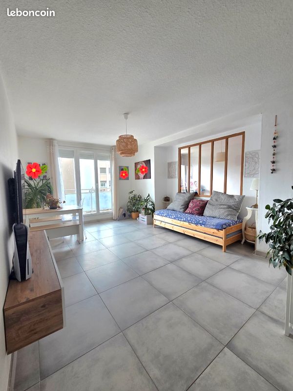 Parking 83 m² · à Saint-Étienne · 83,5 m² · 114 900 €