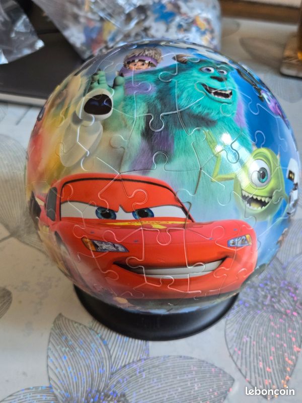 Puzzle ball pixar (image 1)