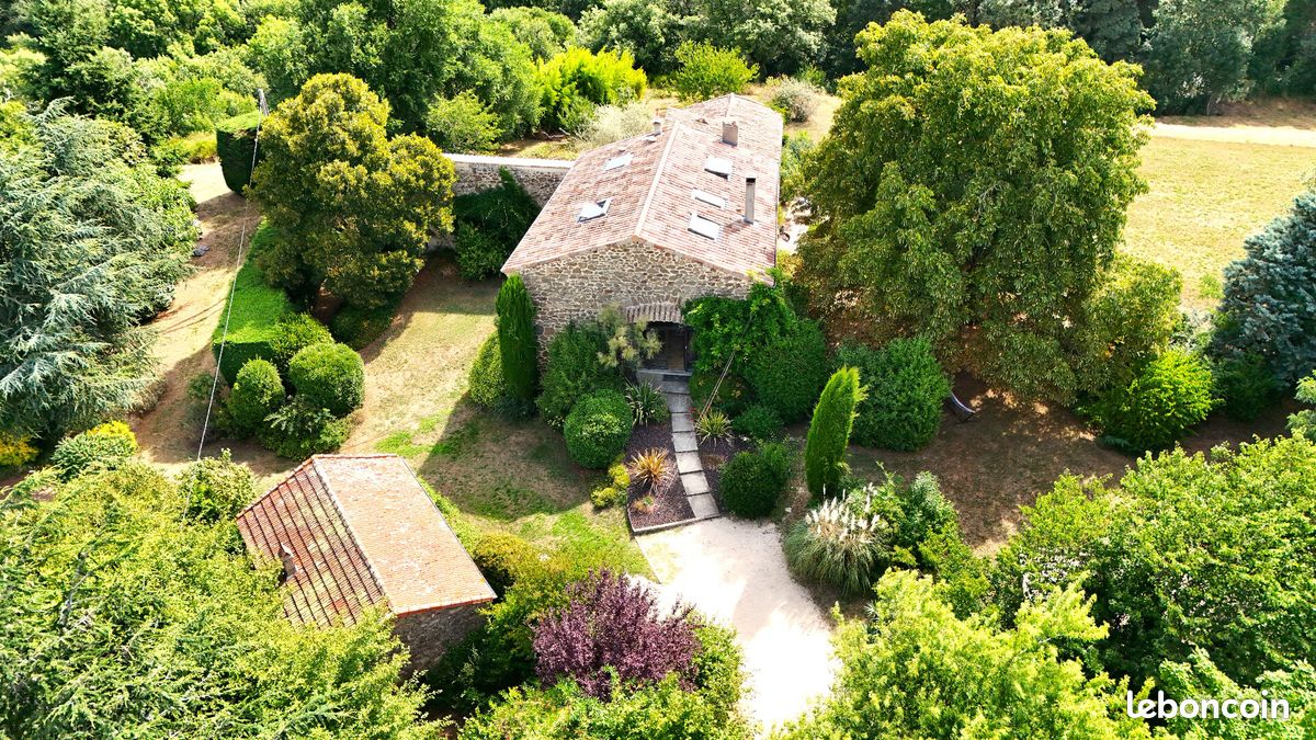 Maison 10 pièces 280 m² · à Tournon-sur-Rhône · 280 m² · 640 000 €