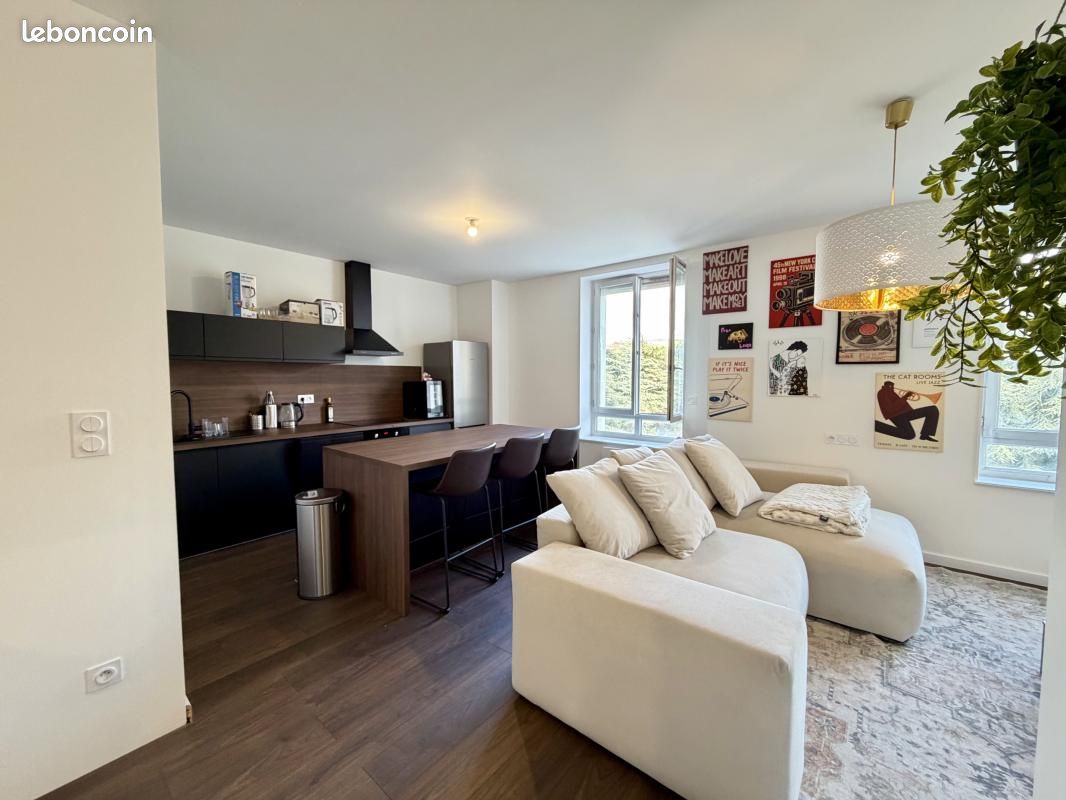 Appartement 3 pièces 65 m² · à Saint-Étienne · 65 m² · 690 €