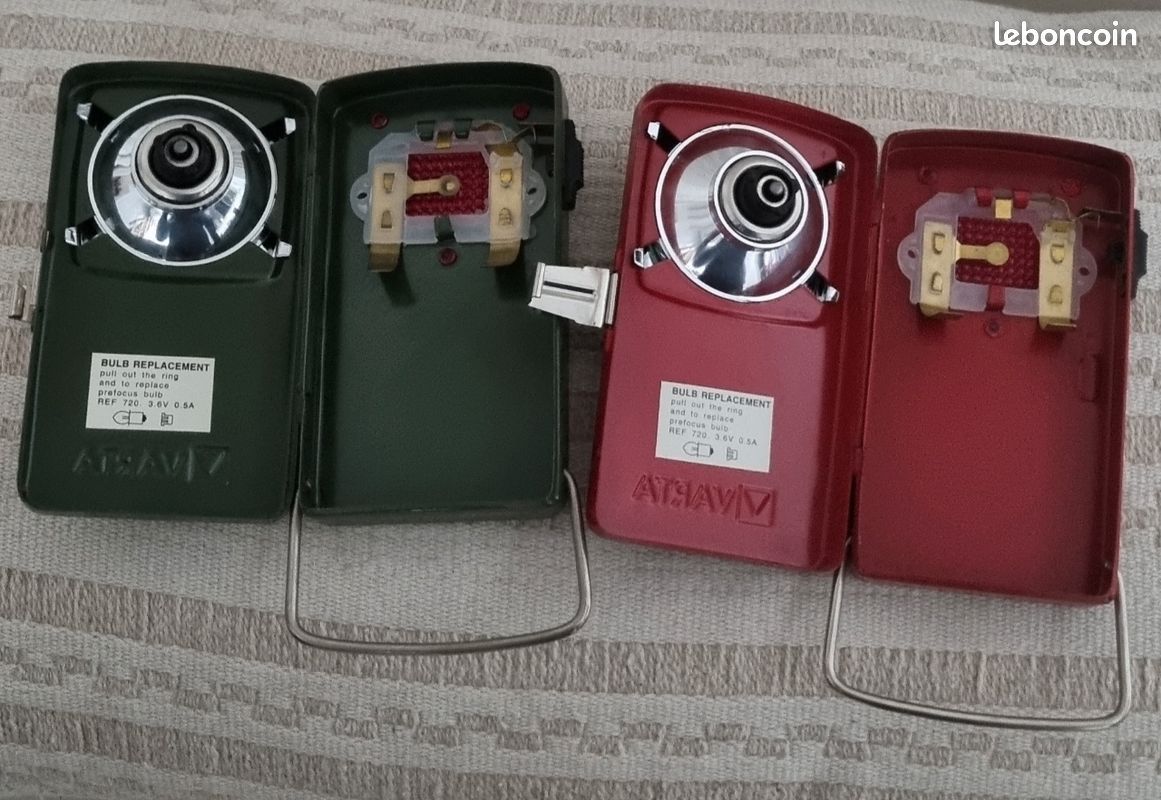 Lot De 2 Lampes Torches Varta Vintage Années 80-90 - Testées OK - Longueur 9,4cm