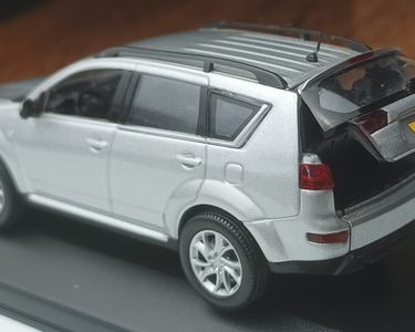 Citroen C-Crosser 2007 Norev 1/43° | Les Miniatures