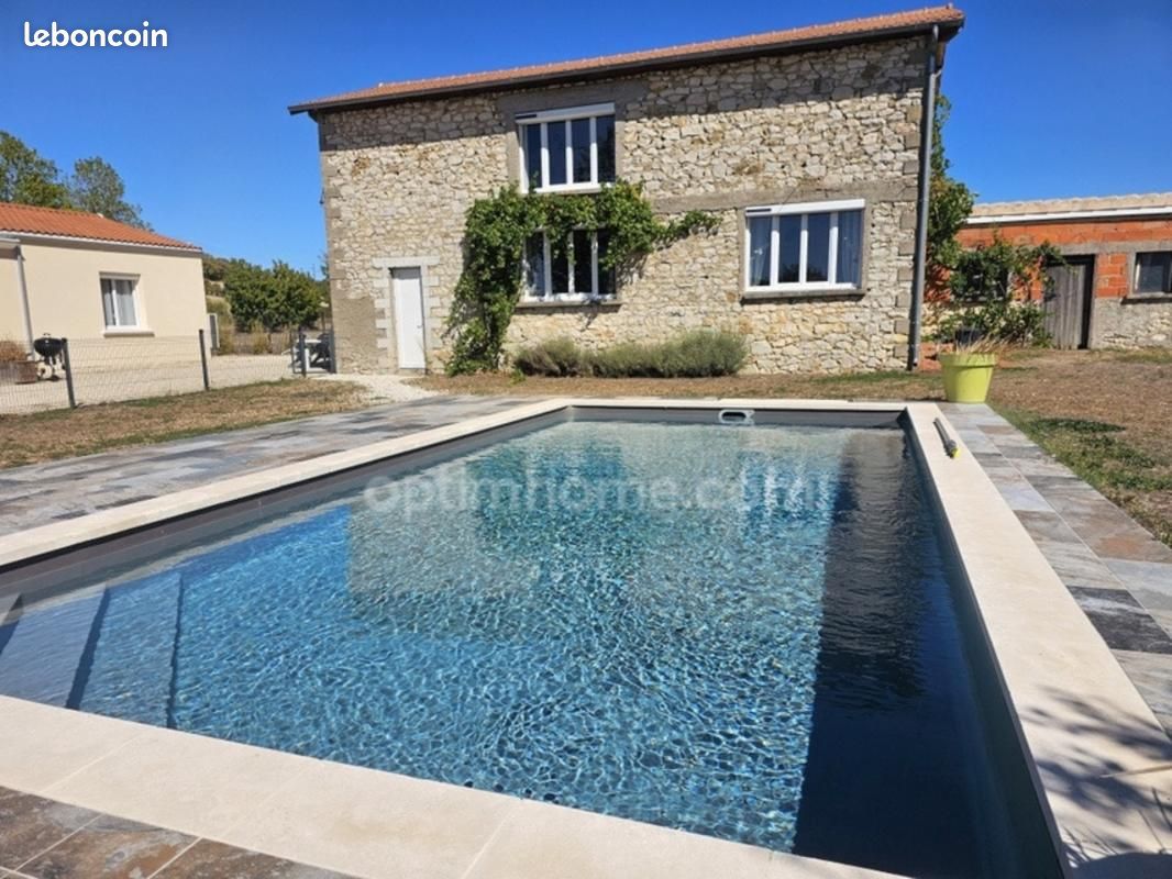 Maison 10 pièces 230 m² · à Magnac-sur-Touvre · 230 m² · 430 000 €