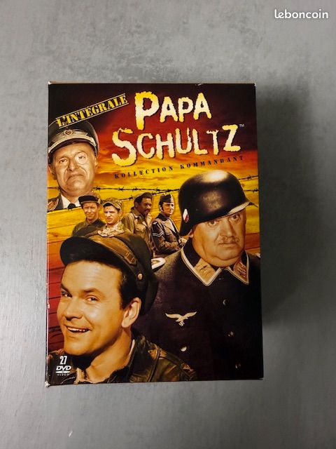 Coffret dvd papa schultz édition kommandant l'intégrale de la série (image 1)