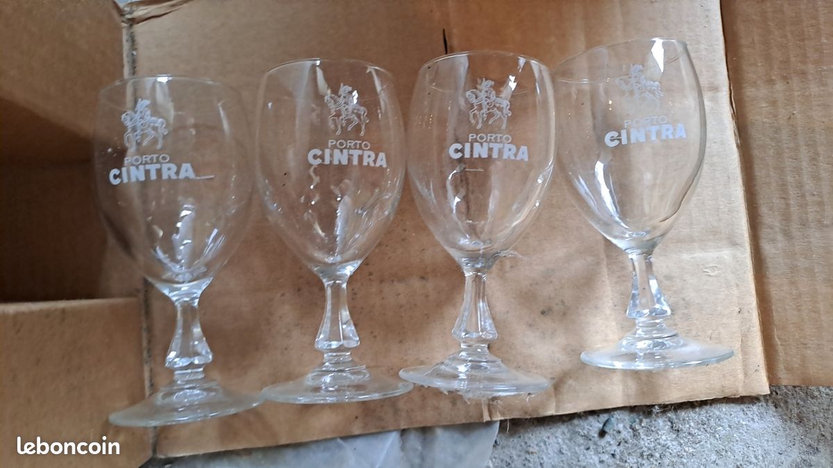 Lot de 4 verres à pied Porto Cintra – Vintage / Bistrot (image 1)