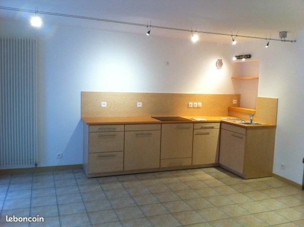 Appartement 2 pièces 53 m² · à Yssingeaux · 53 m² · 390 €
