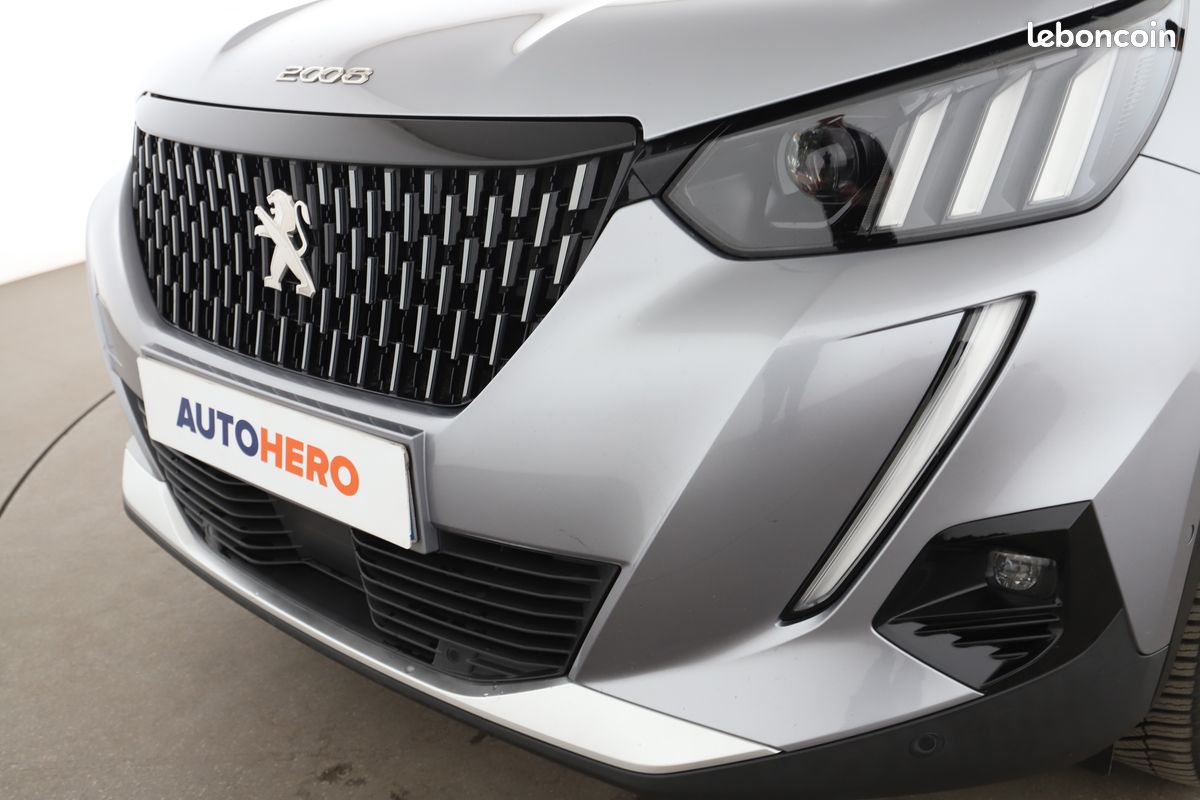Peugeot 2008 1.2 PureTech GT Line 130 ch (image 27)