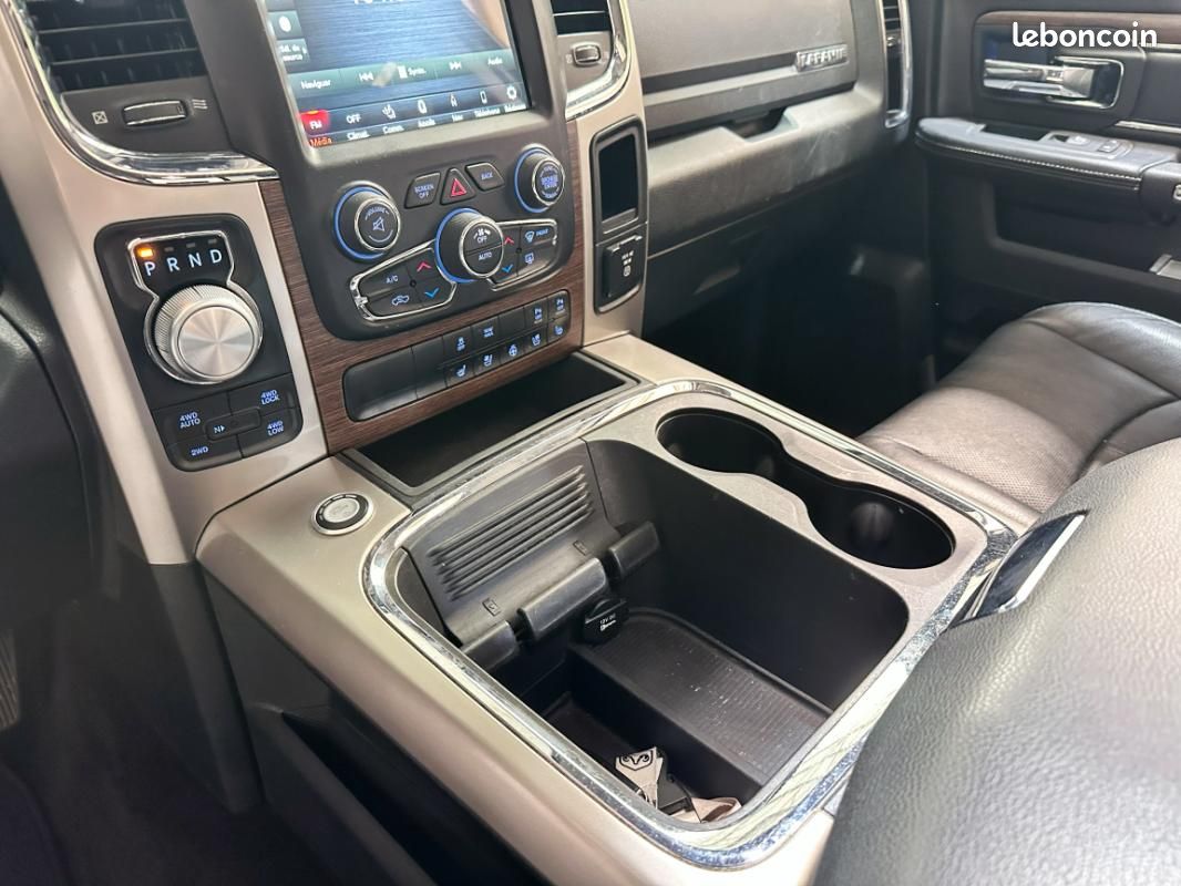 Dodge Ram LARAMI 1500 CrewCab V8 5.7 HEMI 400ch BVA8 GPL (image 16)
