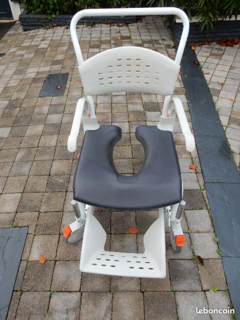 Fauteuil de douche ETAC (image 1)