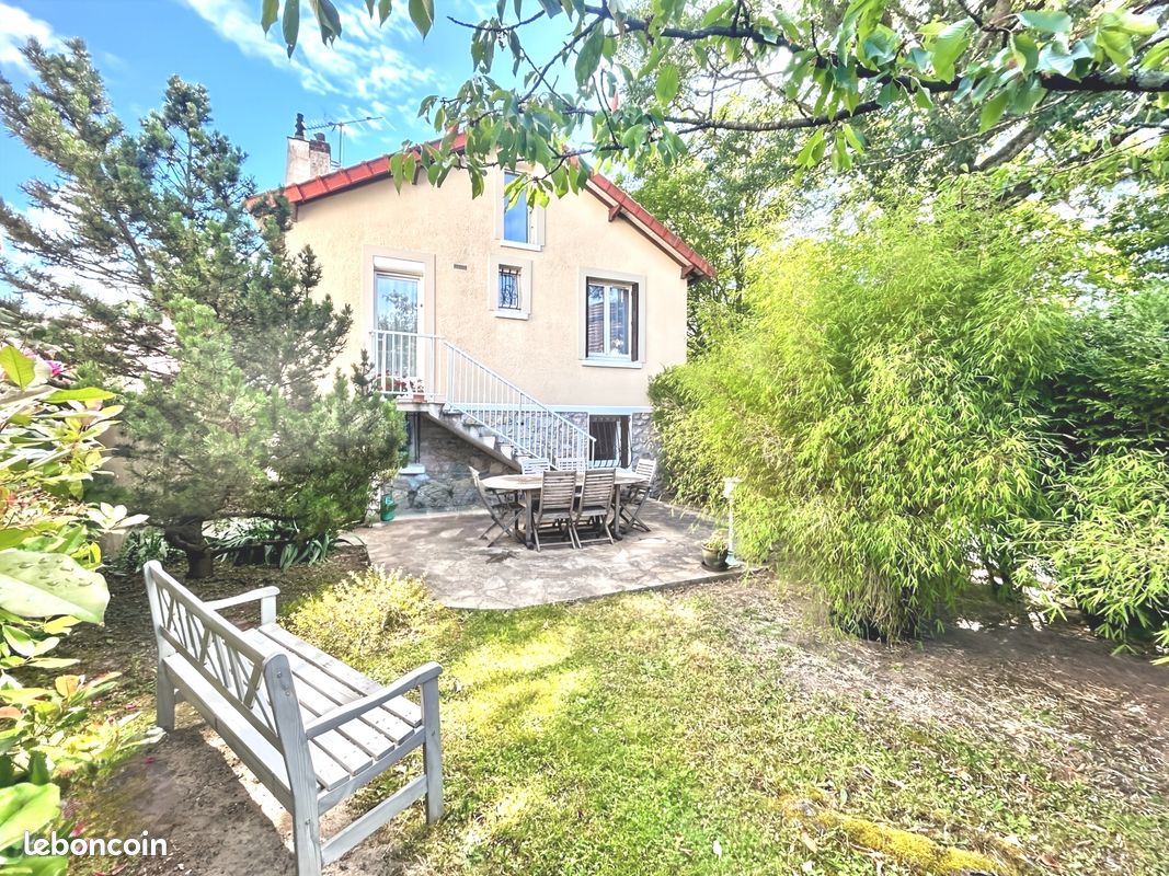 Maison 5 pièces 90 m² · à Sainte-Geneviève-des-Bois · 90 m² · 289 000 €