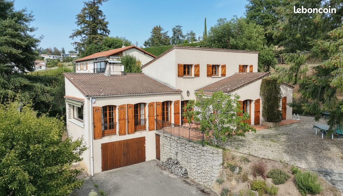 Maison 7 pièces 175 m² · à Saint-Galmier · 175 m² · 425 000 €