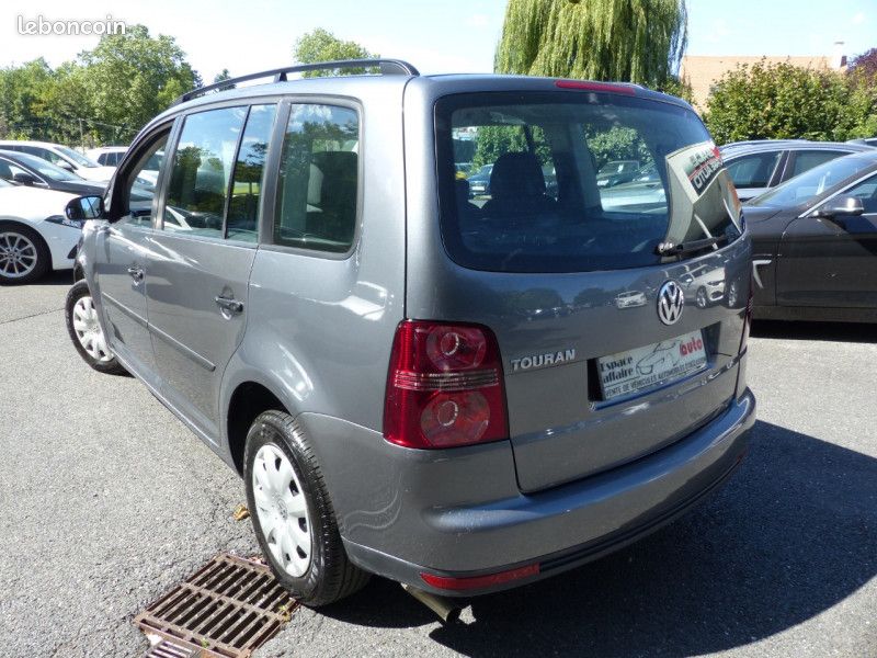 Volkswagen TOURAN 2.0 ECOFUEL TRENDLINE 7 PLACES (image 3)