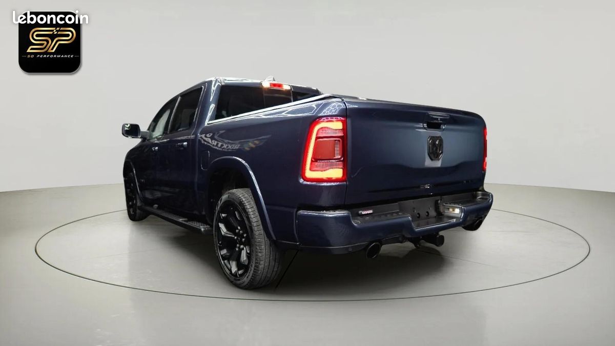 Dodge RAM 1500 Laramie Offroad Night Edition * 5.7 V8 HEMI * 4x4 * Cuir * Alpine * Jantes 22" (image 19)