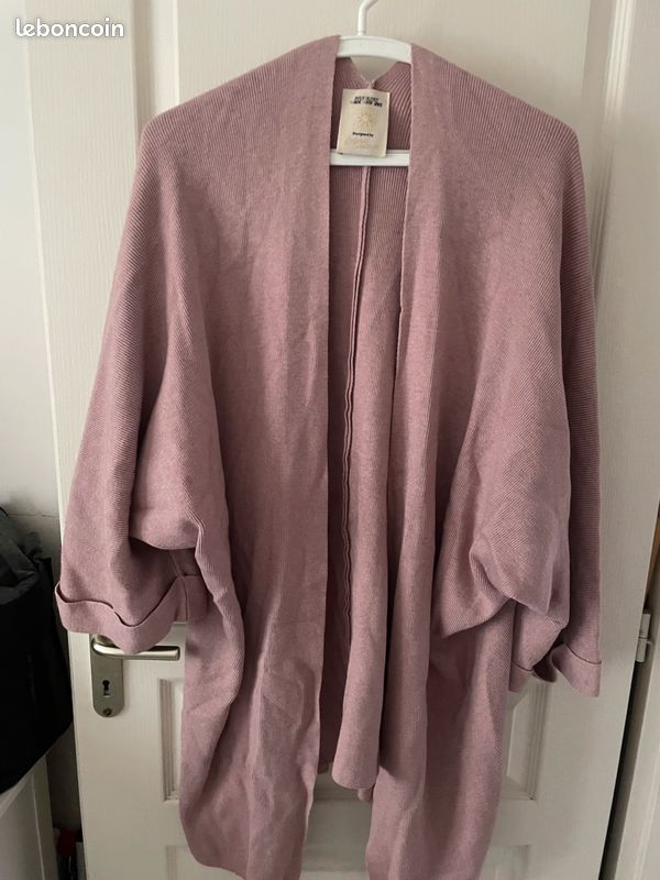 Veste (type pull) rose clair (image 1)