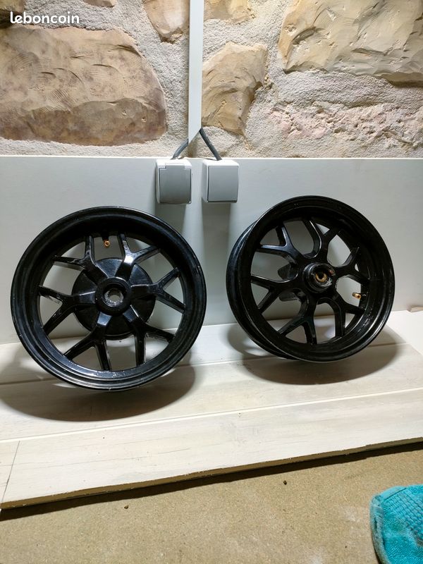 JM MOTORS paire de jantes scooter 4 t viper 2023 Équipement moto