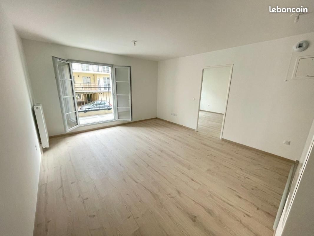 Appartement 2 pièces 43 m² · à Compiègne · 43 m² · 738 €/mois