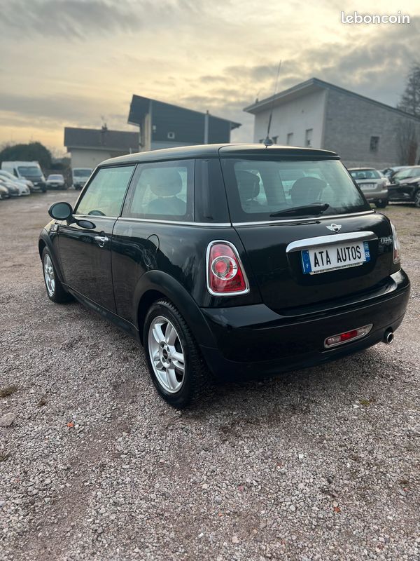 Mini Cooper One Mini 1.4i 75CH (image 3)