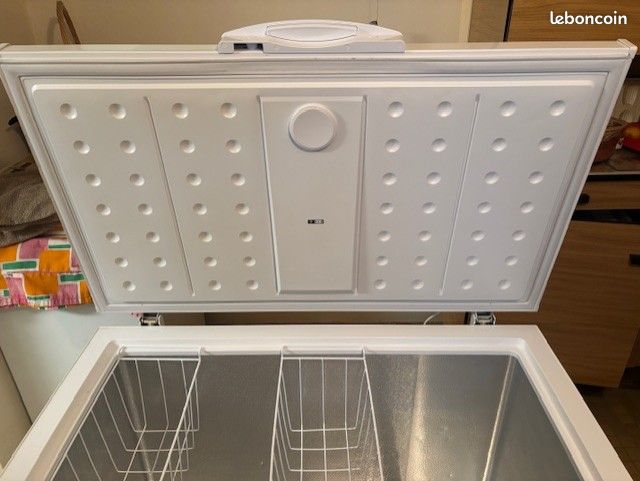 Vends congélateur coffre Thomson 249 litres (image 7)