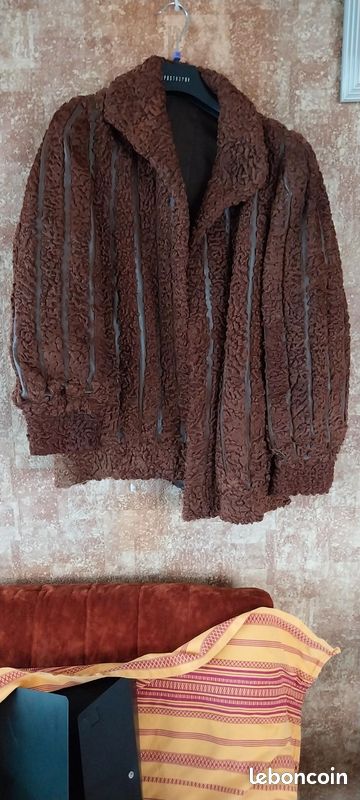 Manteau de fourrure bien conserve (image 2)