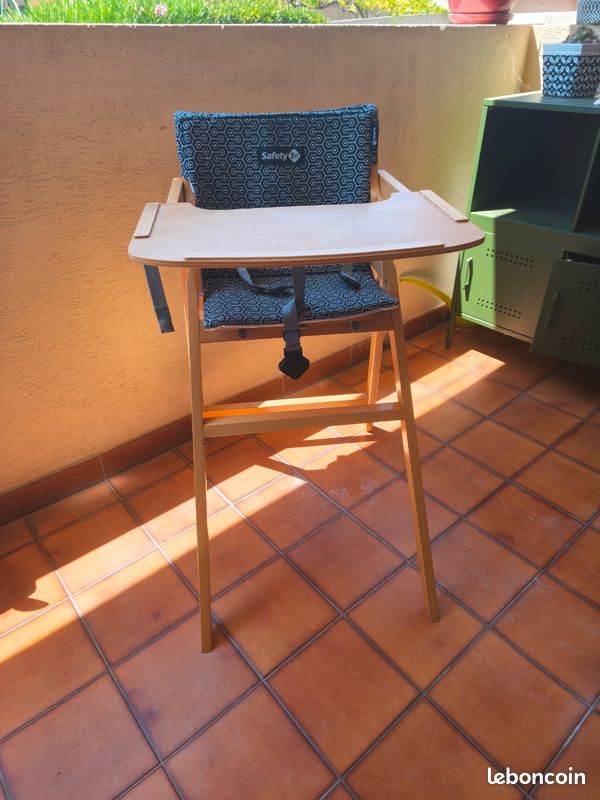 Chaise haute pliante (image 1)