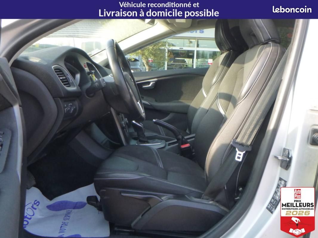 Volvo V40 D2 120 Geartronic 6 - Momentum (image 16)