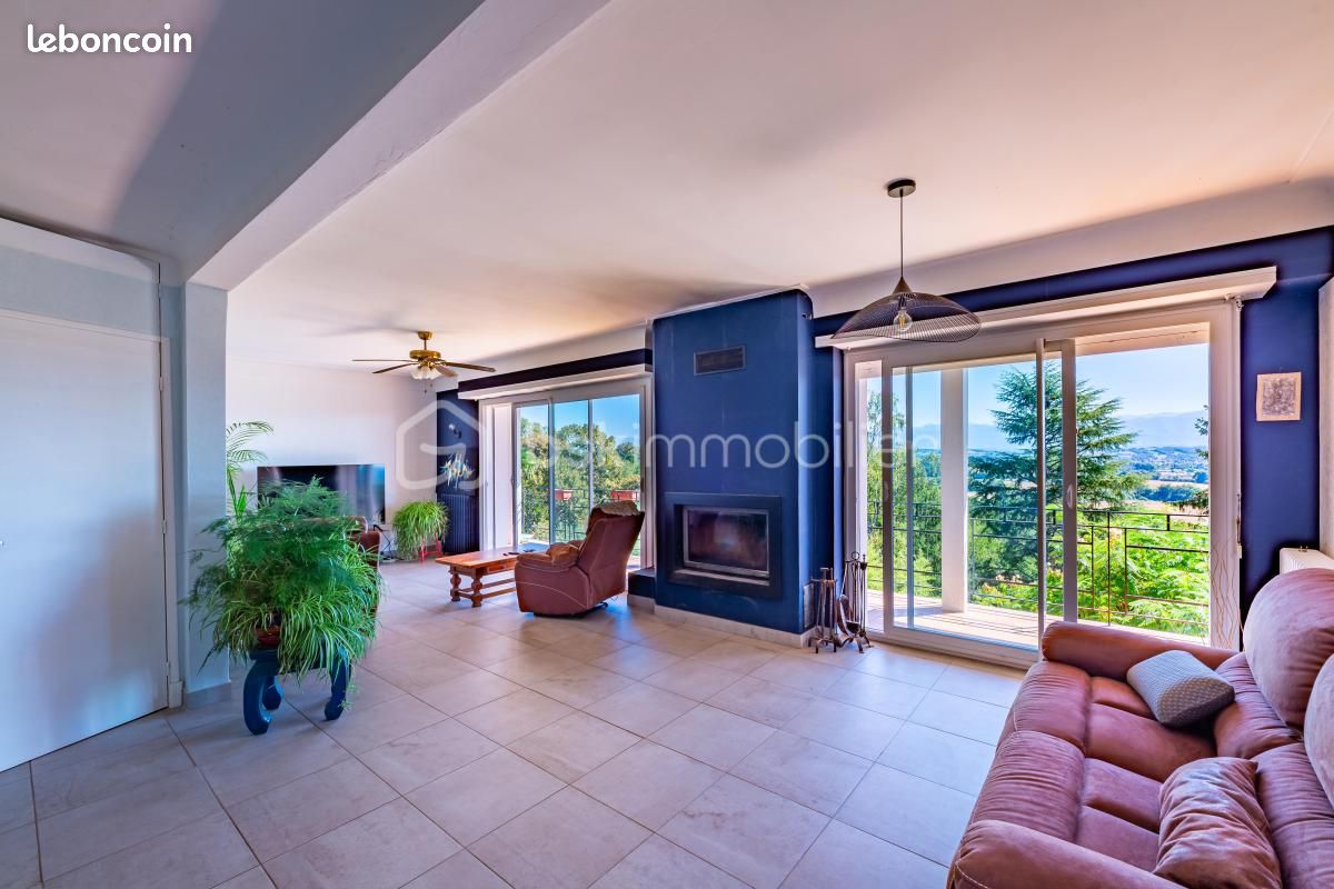 Maison 6 pièces 225 m² · à Morlaàs · 225 m² · 420 000 €