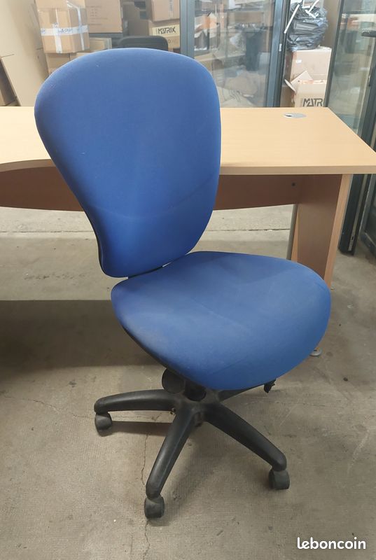 Grand bureau en angle avec chaise de bureau et caisson sur roulettes (image 3)